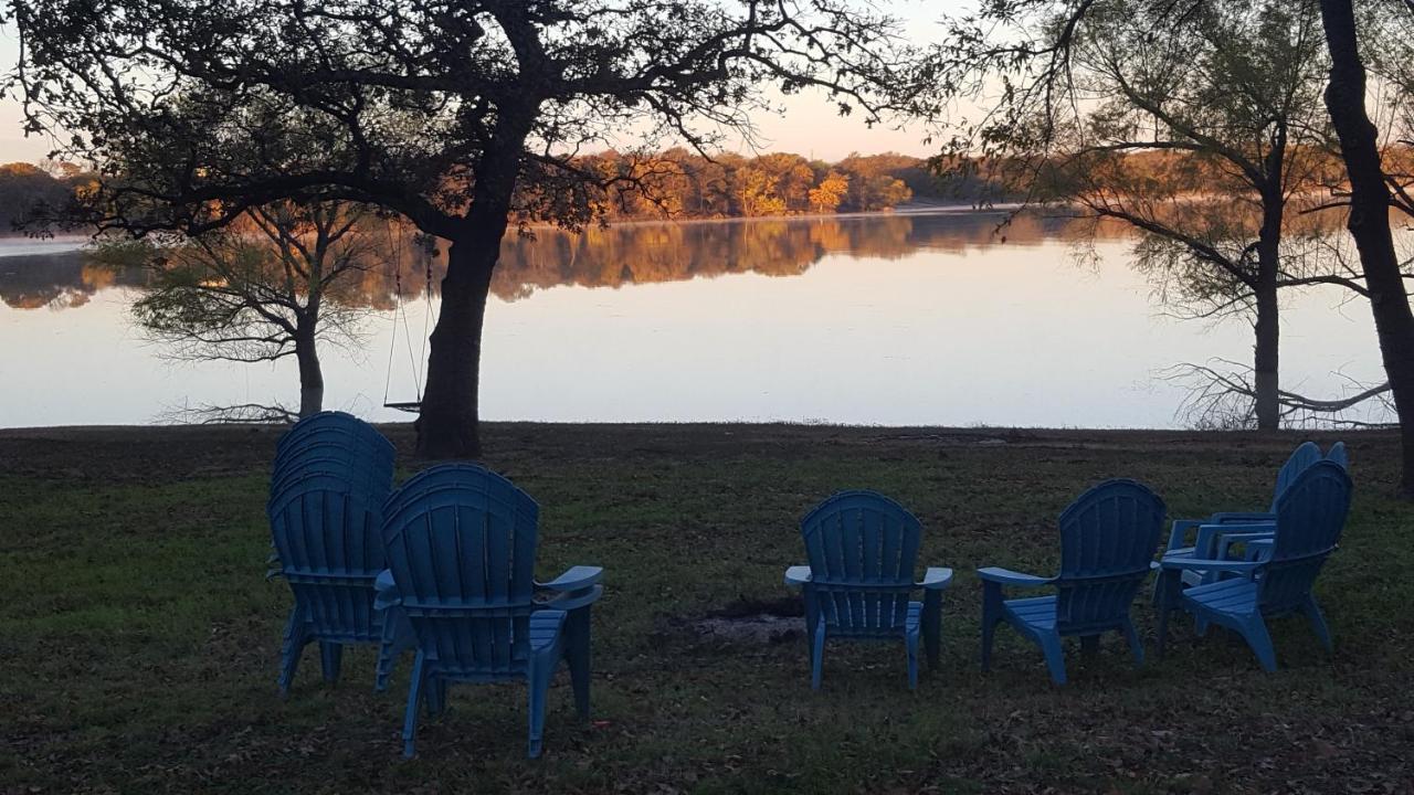 Lake Front Cottage Little Elm Экстерьер фото